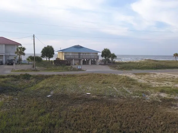 925 E Gorrie Dr, Eastpoint, FL 32328