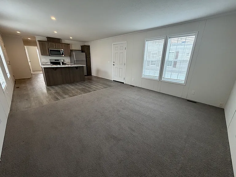38000 Le Chateau Blvd #455 — Photo 8