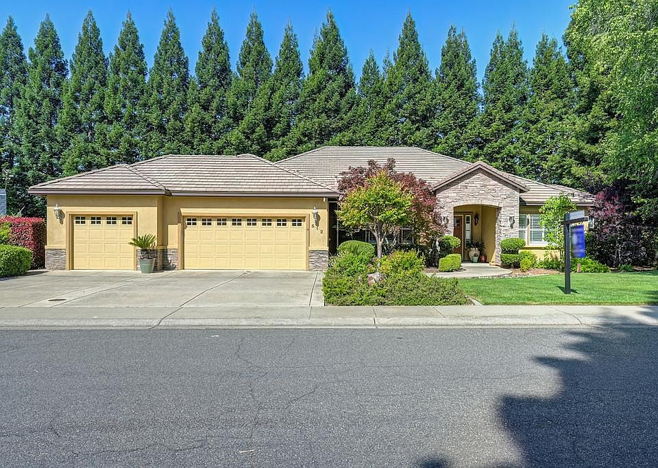 1st image of 512 Dizmar Ct