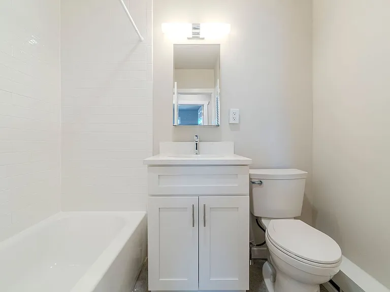 412 N Jackson St — Photo 19