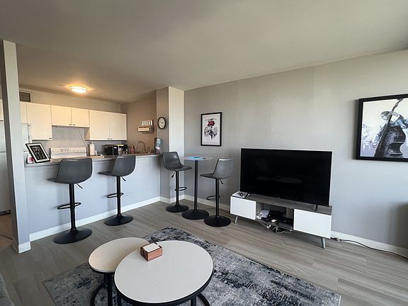 2nd image of 1636 N Wells St APT 1510