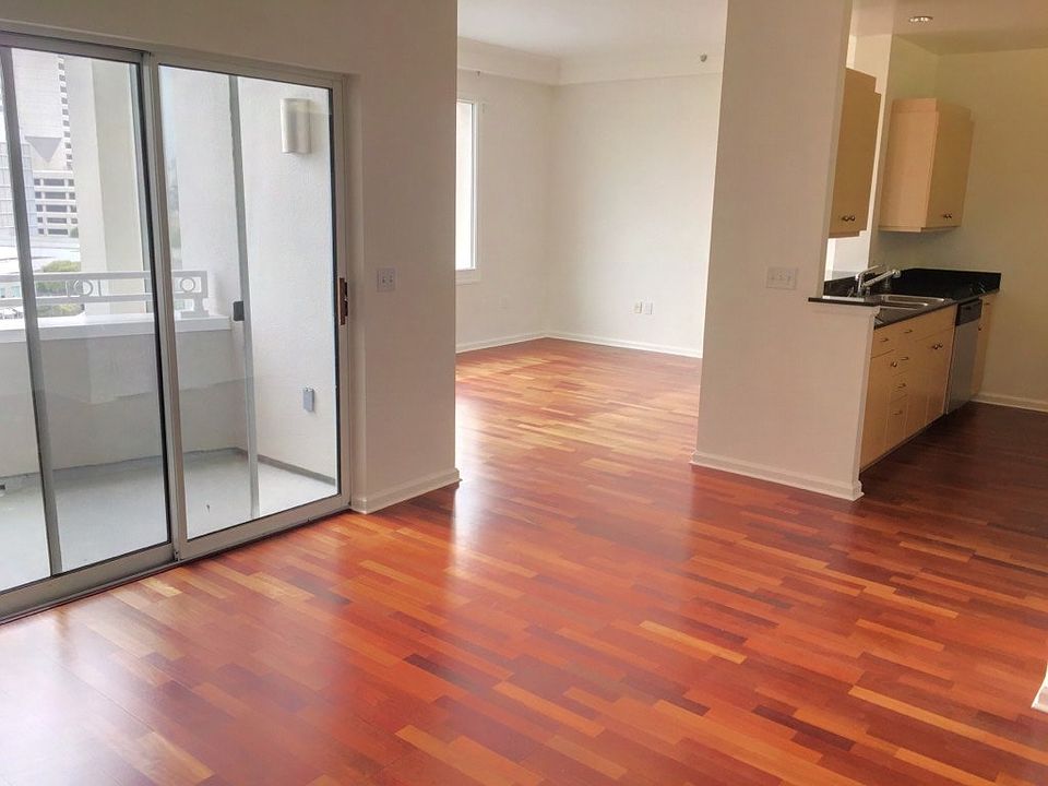 1st image of 140 S Van Ness Ave Unit 1121