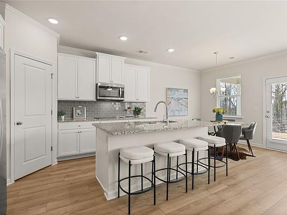2nd image of 314 Cedar Hollow Dr
