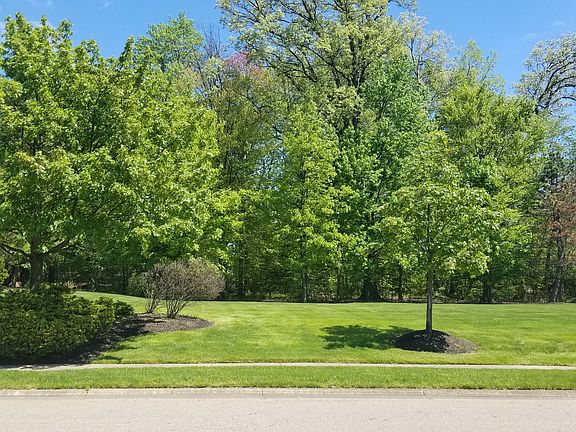 5th image of 2769 Barclay Cir NW
