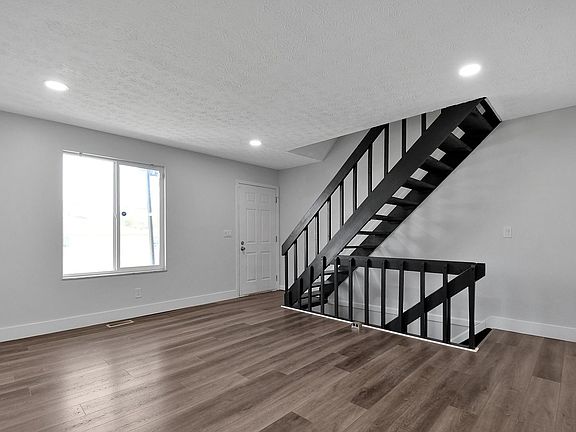 5th image of 3266-3270 Rainier Ave #3268