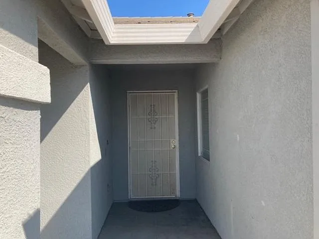Building Photo - 9005 Bungalow Way