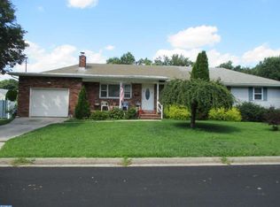 4 Cove Rd, Penns Grove, NJ 08069