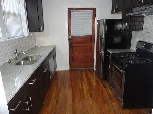 2nd image of 2619 W Berwyn Ave APT 1