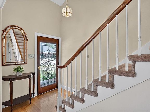 4th image of 3524 Tolmas Dr