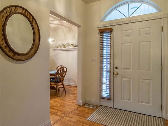 3rd image of 2426 N Stonelake Cir