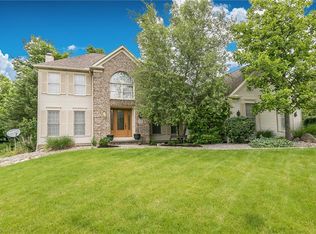 7598 Andover Ln, North Royalton, OH