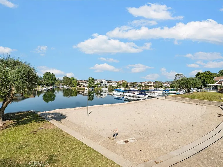 32174 Beachlake Ln — Photo 20
