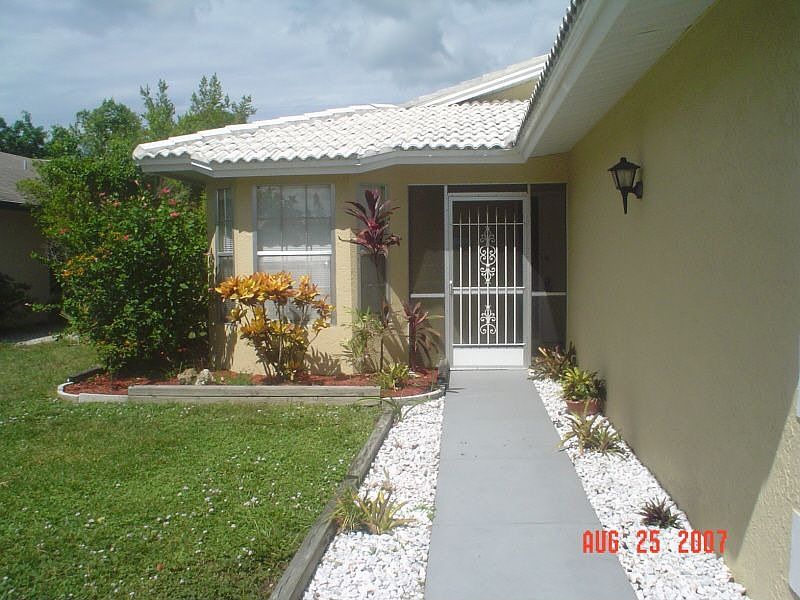1st image of 481 Forest Ave