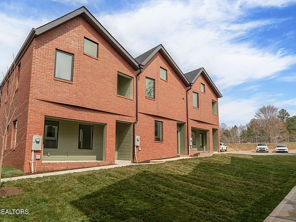 3rd image of 2600 Sevier Ave #102
