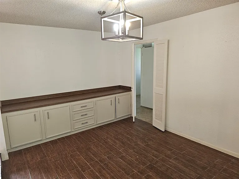 221 Palm Aire Dr — Photo 7
