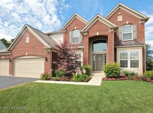 943 Water Thrush Ct, Antioch, IL 60002