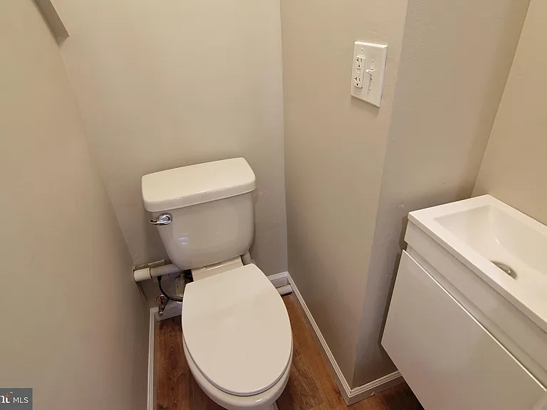 617 Ford St #4 — Photo 7