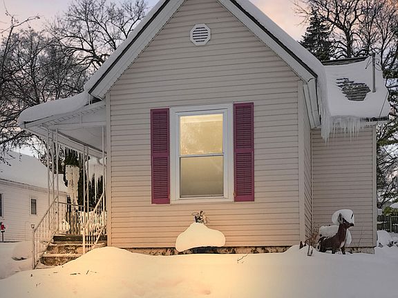 2nd image of 629 Harlan Ave NE