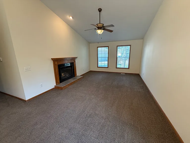 6176 Cross Bend Ct — Photo 5