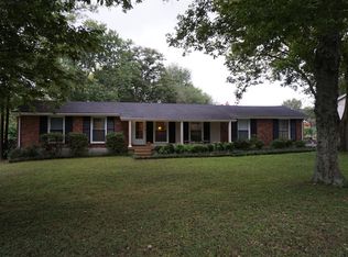 176 Lakeside Park Dr, Hendersonville, TN 37075