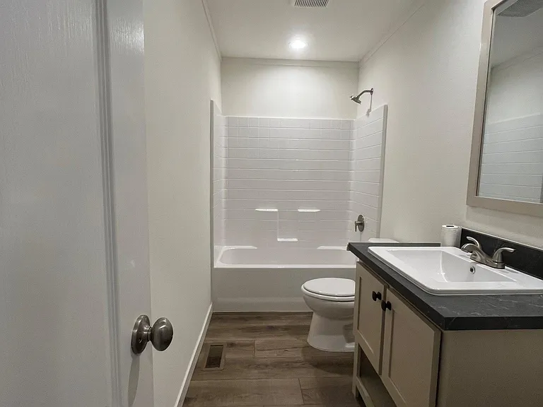 405 S Main St #3 — Photo 7