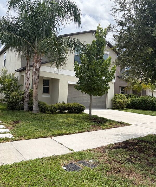 2nd image of 16650 Kingman Reef St