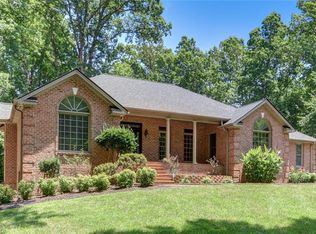 804 Oak Ridge Dr, Eden, NC 27288