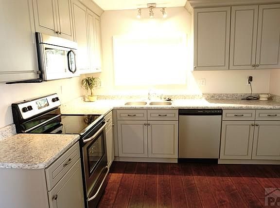 4th image of 4556 Chaffee Dr