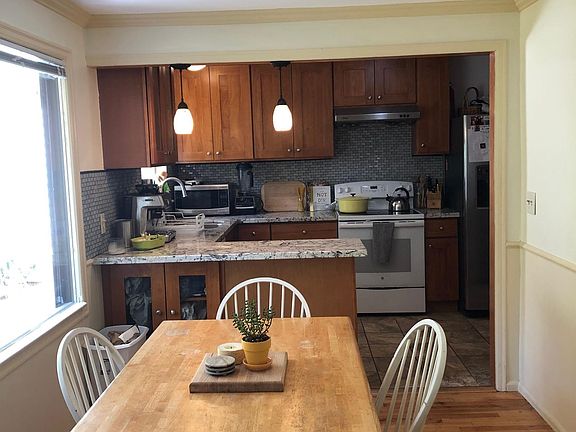 2nd image of 8242 30th Ave NE