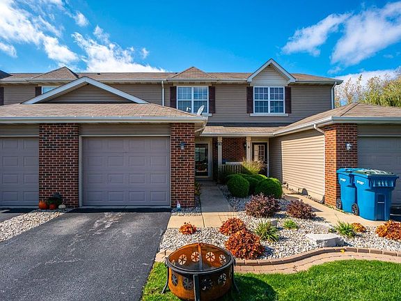 2nd image of 909 Flagstone Dr