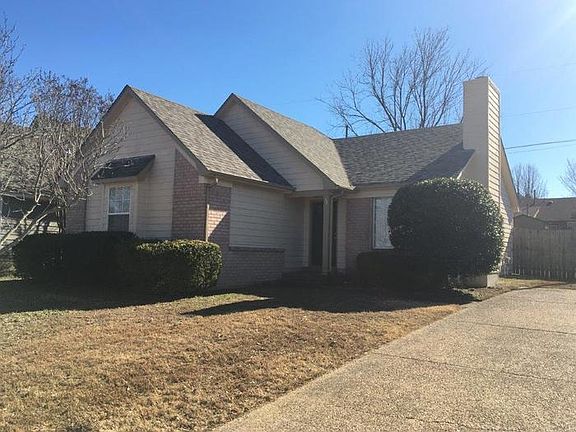 3rd image of 6921 Lagrange Cir N