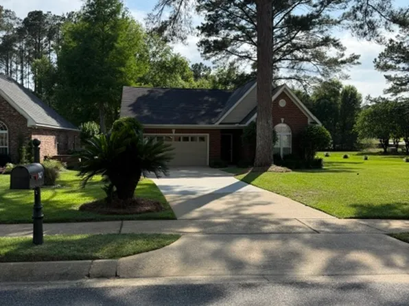 147 Muirfield Ln, Dothan, AL 36305