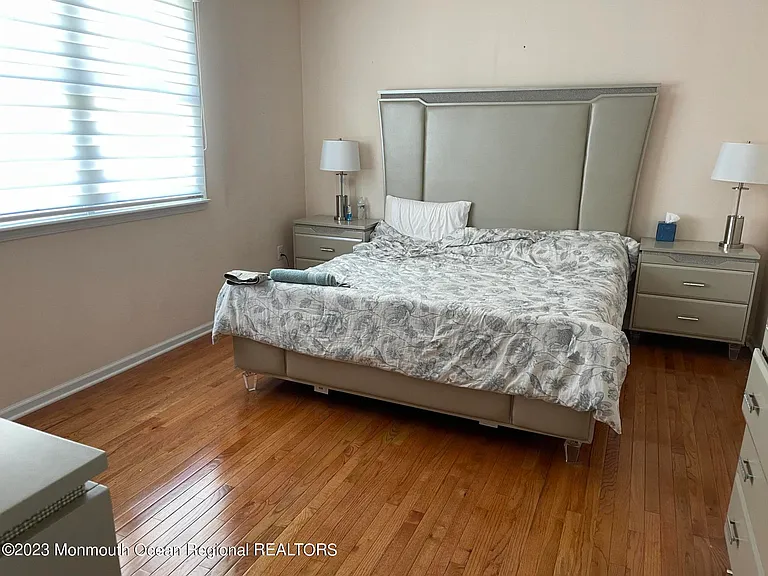 8 Dwight Dr — Photo 11