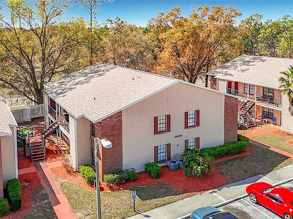 2nd image of 21038 VOYAGER BOULEVARD #8
