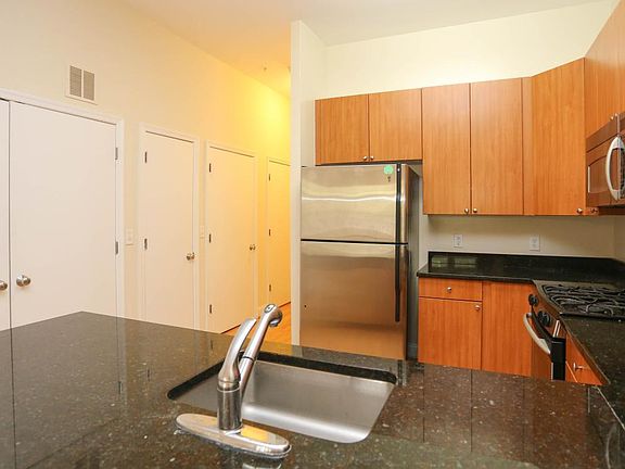 4th image of 1633 N Colonial Ter APT 104