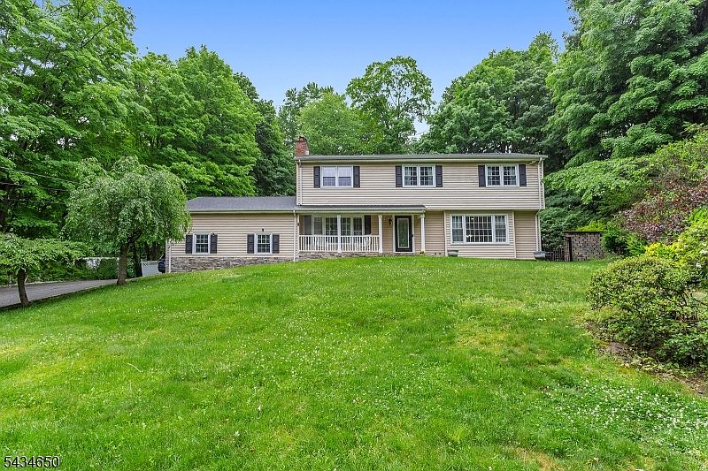 1st image of 596 Terhune Dr