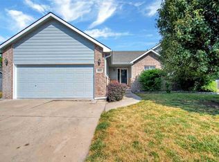 2210 E Eastridge St, Goddard, KS 67052