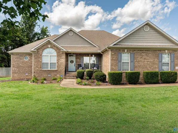 26283 Pepper Rd, Athens, AL 35613