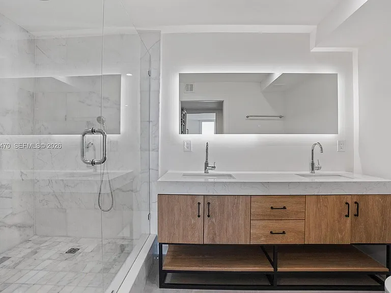 100 Bayview Dr #2125 — Photo 15