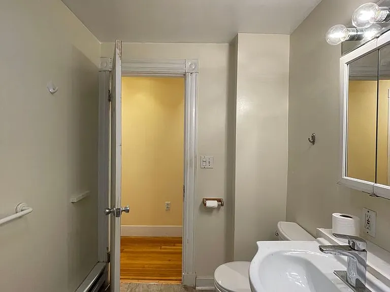 46 Middle St #3 — Photo 10