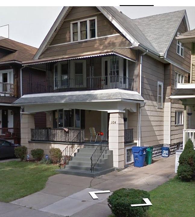 1st image of 104 Roanoke Pkwy #2