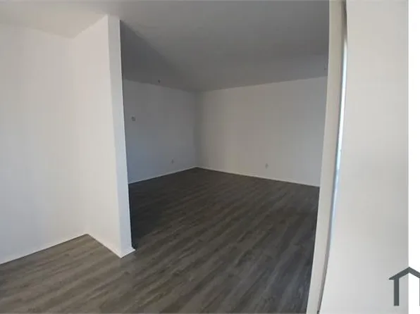 214 E Hyde Park Blvd #2, Inglewood, CA 90302