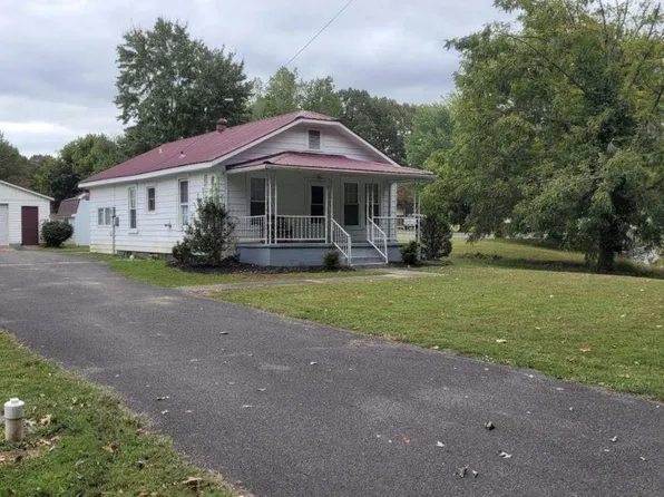 785 Cedar St, Calvert City, KY 42029