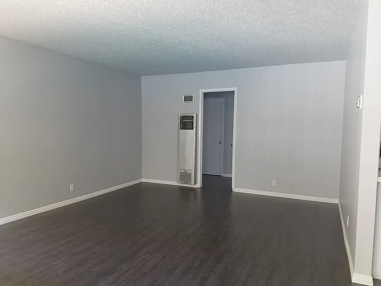 3601 E Vermont St #3 — Photo 3