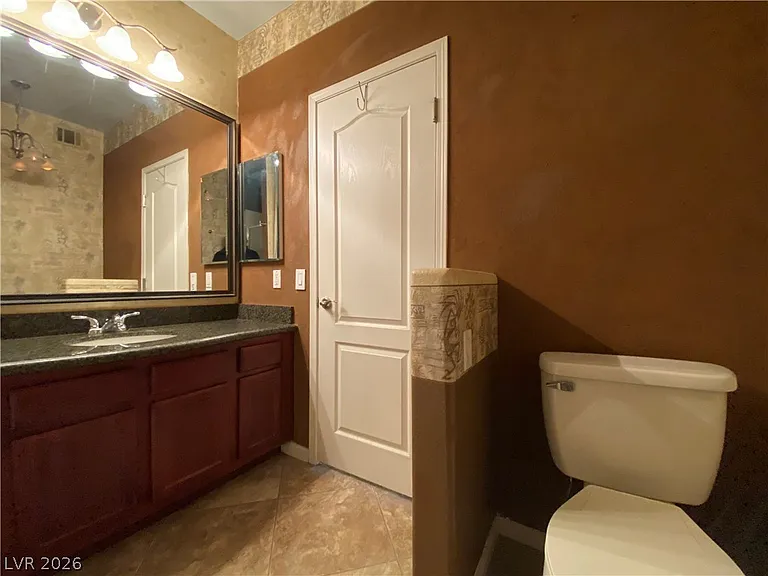 10224 Penrith Ave #204 — Photo 18