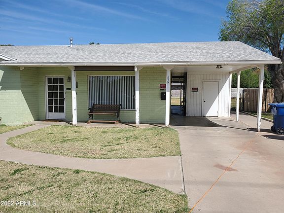 4th image of 922 E University Dr