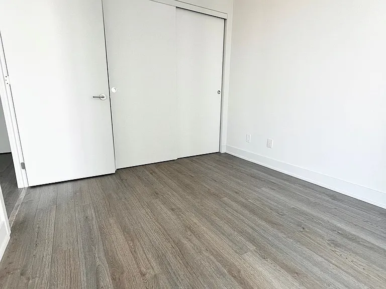 8 Cumberland St #3808 — Photo 5