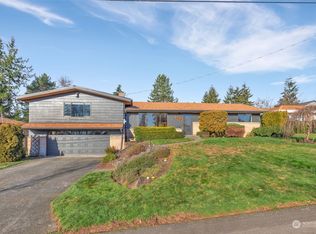 11012 SE 212th St, Kent, WA 98031