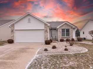 6882 Lexington Pl, Temperance, MI 48182