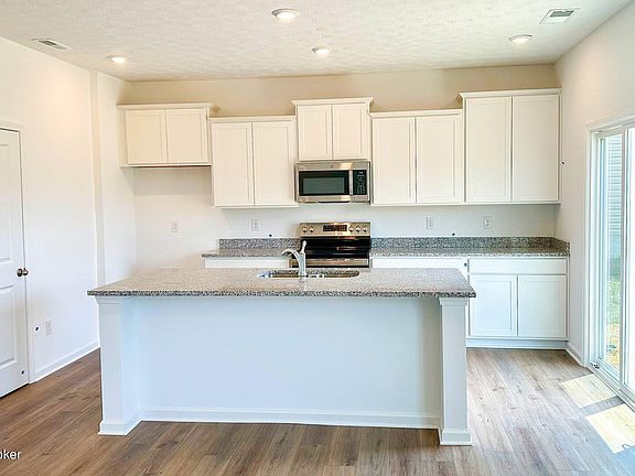 2nd image of 1057 Stratton Way Lot 338